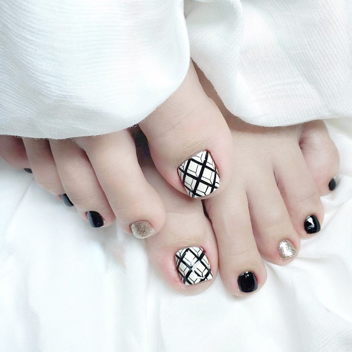 Read more about the article Acworth GA’s Hidden Gem: The Relaxing Oasis of Palazzo Nail Spa